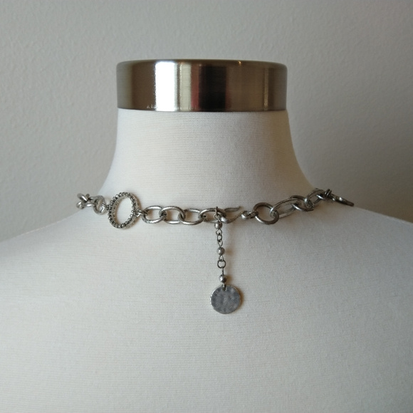 Jewel Box - 17" VTG Silvery Necklace - Picture 3 of 4